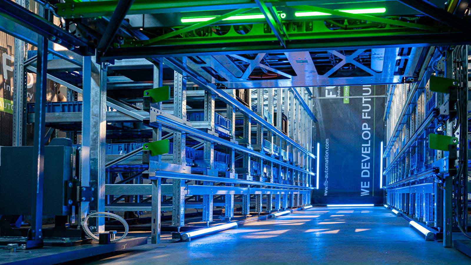 fb-intralogistik-shuttles-wir-entwickeln-zukunft-fb-industry-automation
