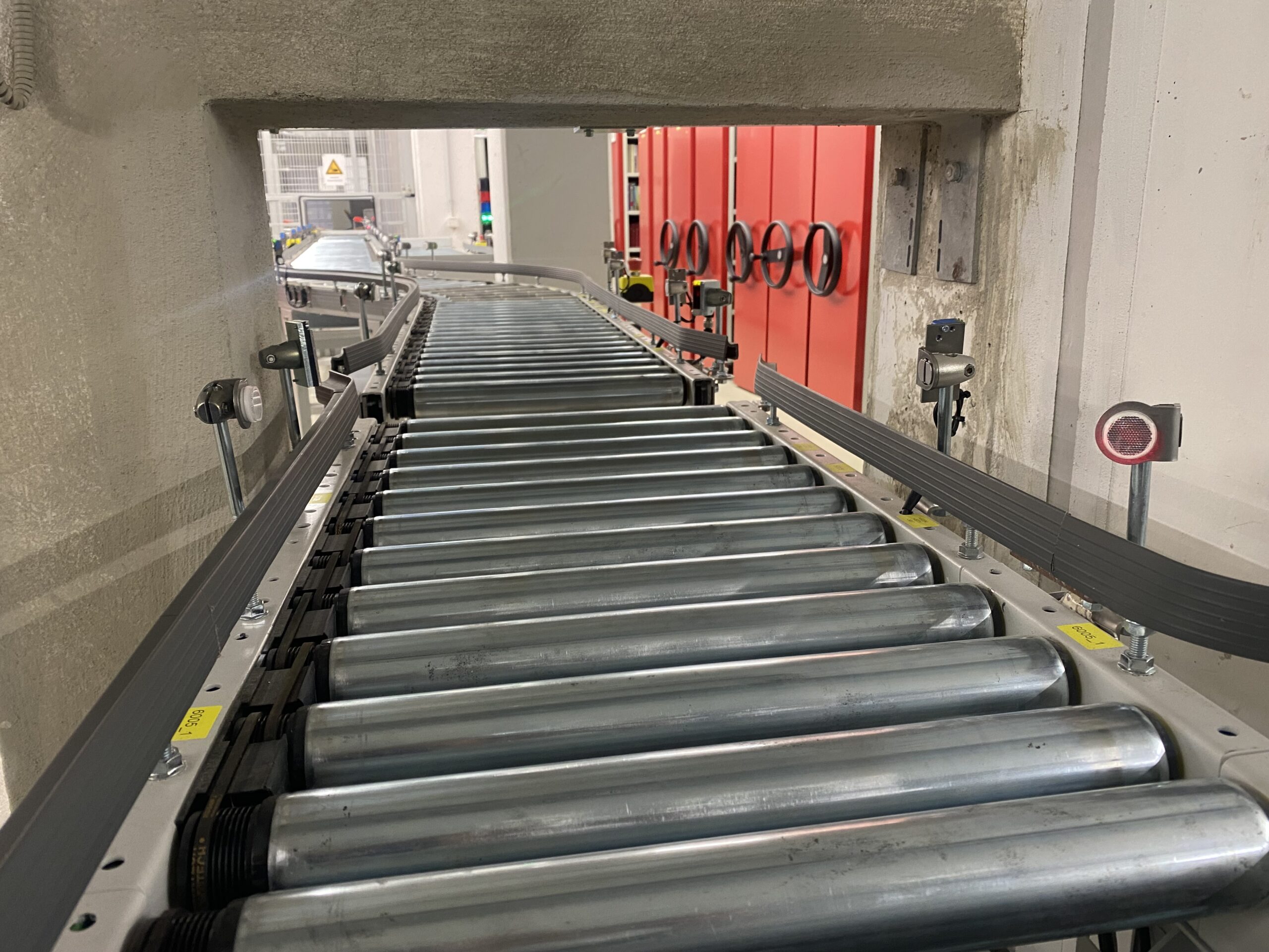 Buchförderanlage der Bibliothek der Universität Graz von Fb Industry Automation