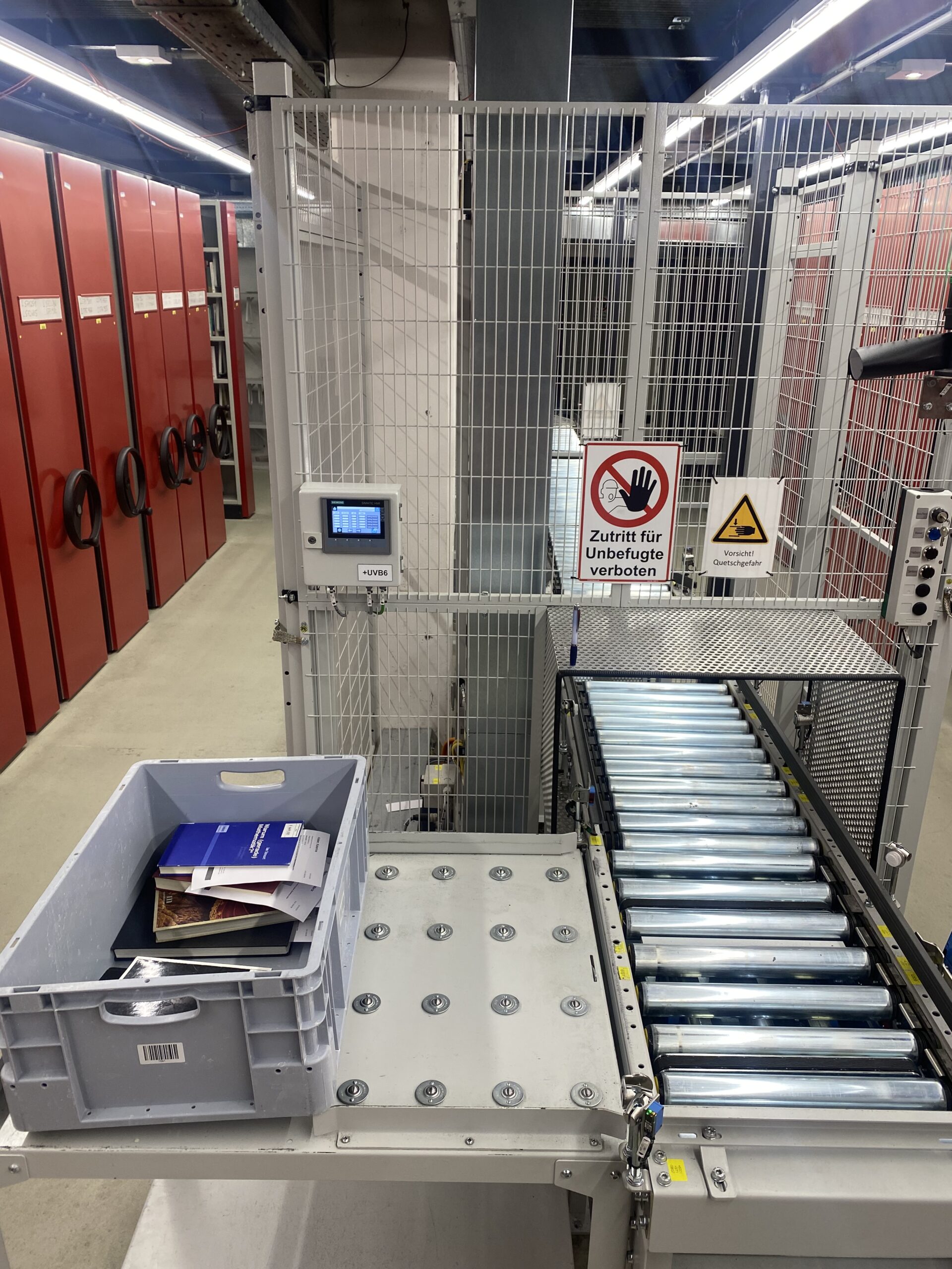 Buchförderanlage der Bibliothek der Universität Graz von Fb Industry Automation