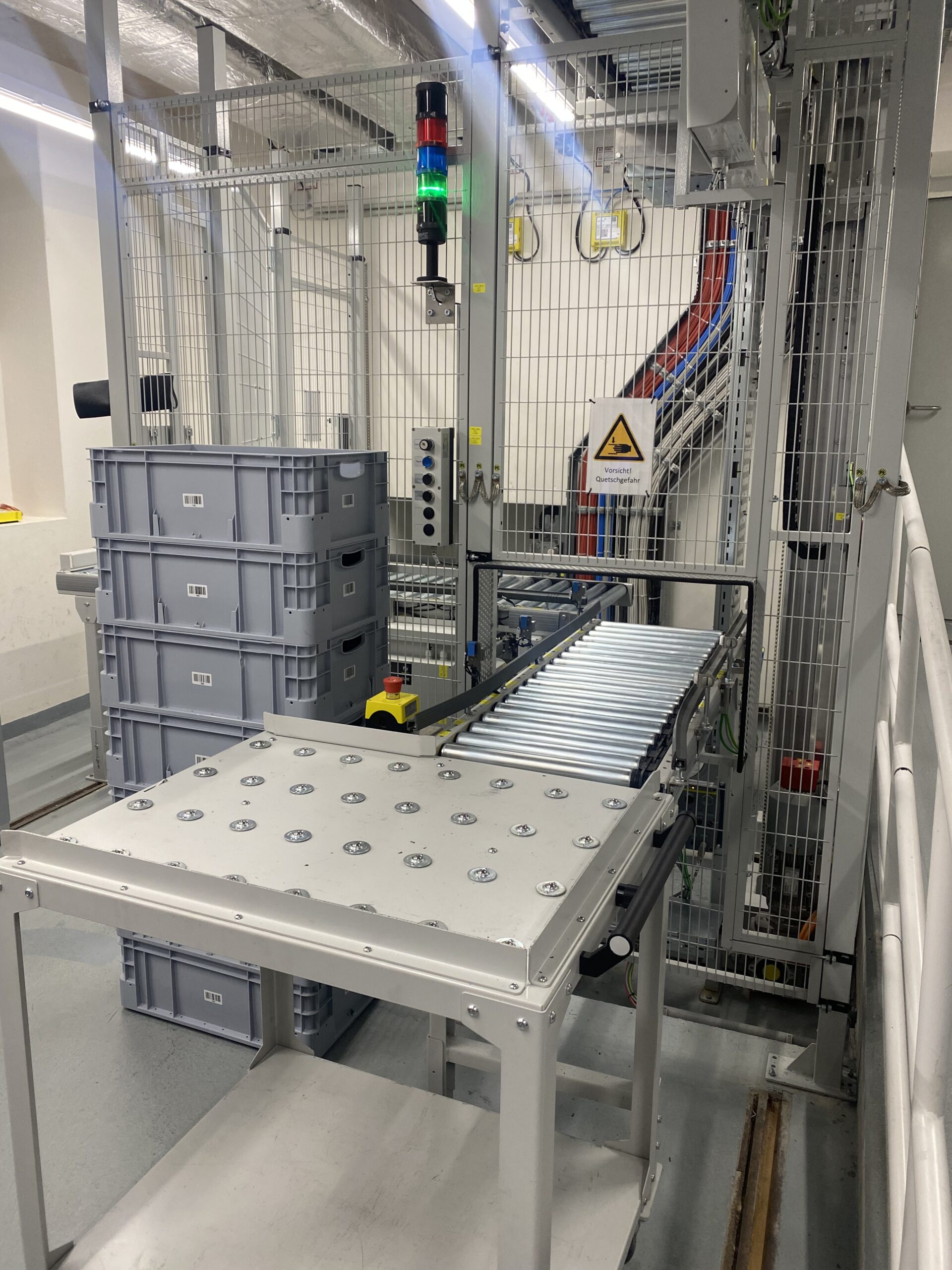 Buchförderanlage der Bibliothek der Universität Graz von Fb Industry Automation