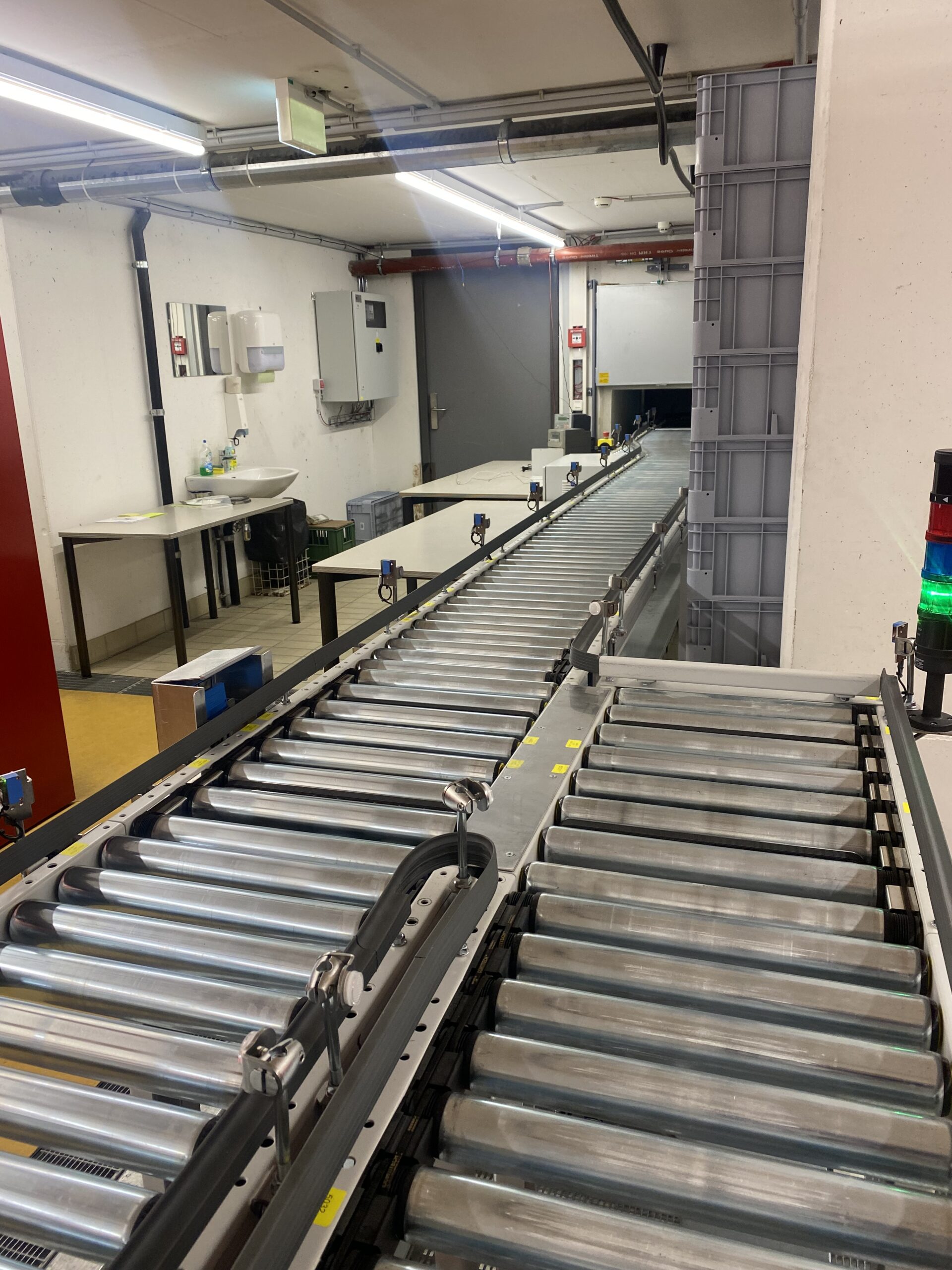 Buchförderanlage der Bibliothek der Universität Graz von Fb Industry Automation